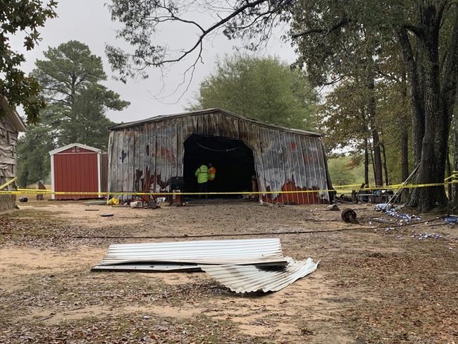 Barn explosion kills 2 owners, neighbor in northeast Texas | iNFOnews.ca