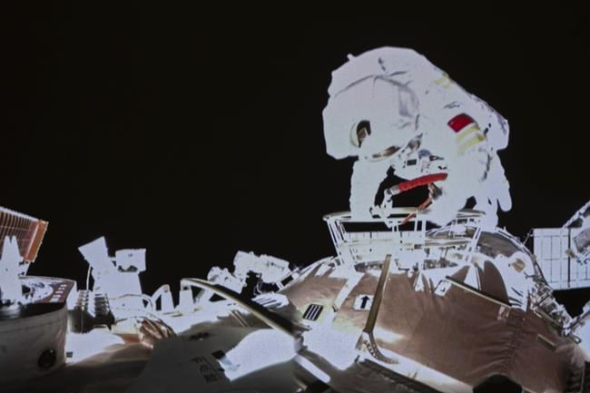 Astronaut conducts first spacewalk by Chinese woman | iNFOnews.ca