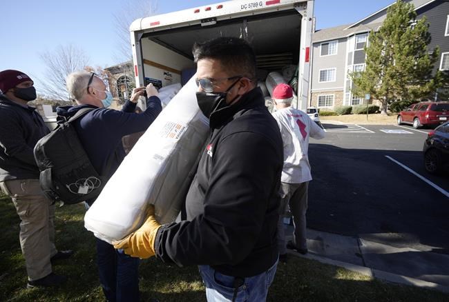 Afghanistan war vet helps Afghan refugees resettle in US | iNFOnews.ca