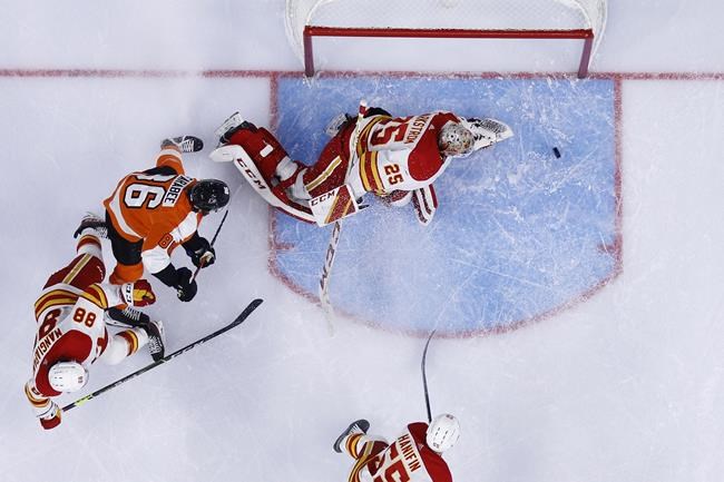 Atkinson's OT goal lifts Flyers over Flames 2-1 | iNFOnews.ca
