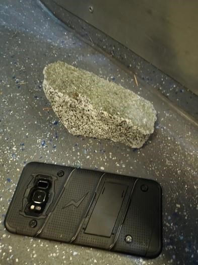 RCMP say rocks thrown from overpass in Surrey, B.C., damaging vehicles | iNFOnews.ca