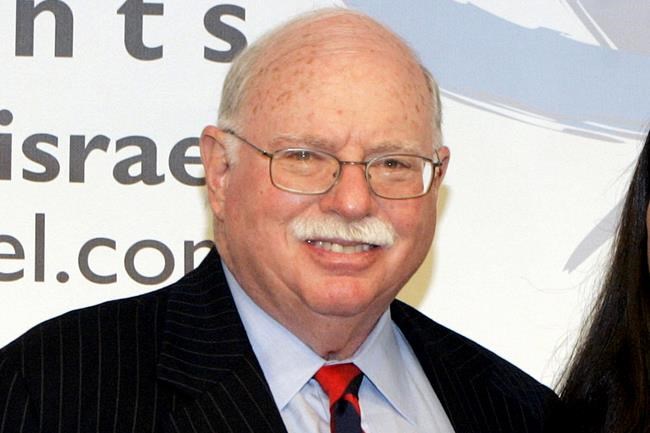 Hedge fund founder Steinhardt will return looted antiquities | iNFOnews.ca