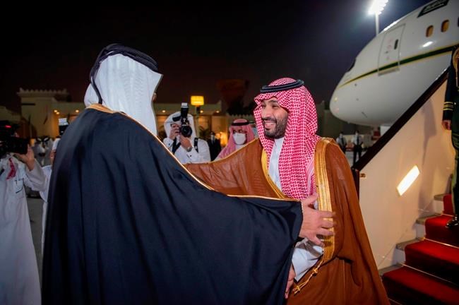 Saudi crown prince in 1st visit to Qatar after embargo ended | iNFOnews.ca CP645853854
