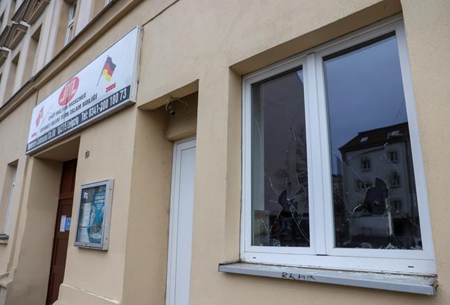 Windows at German mosque damaged, unclear if it was targeted | iNFOnews.ca