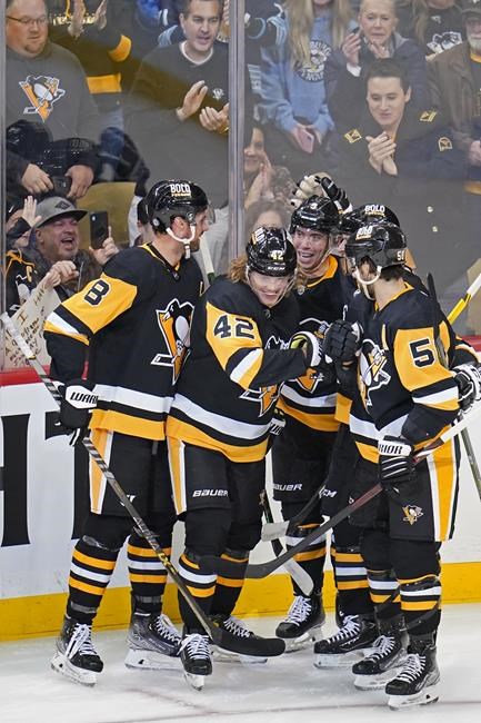 Rodrigues stays hot as streaking Penguins top Canadiens 5-2 | iNFOnews.ca