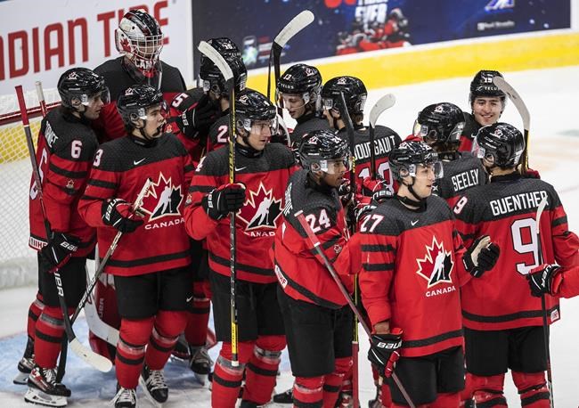 Canadians down Russia 6-4 in front of sparse crowd in world pre-tournament game | iNFOnews.ca