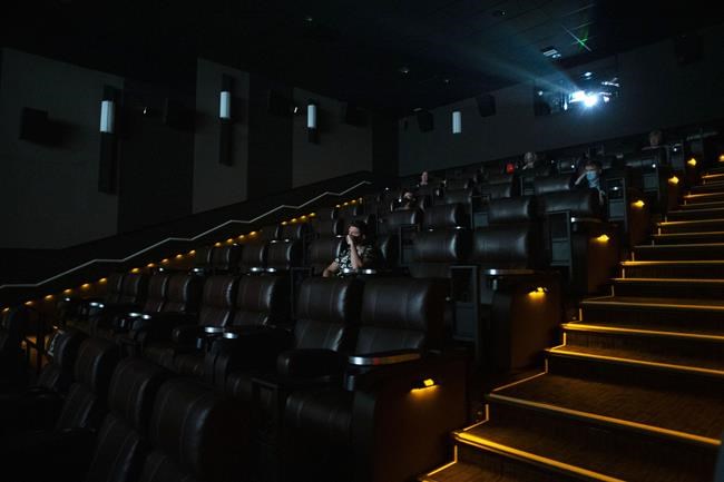 'Tis the season for Christmas at the movies, but check local COVID-19 restrictions | iNFOnews.ca 'Tis the season for Christmas at the movies, but check local COVID-19 restrictions | iNFOnews.ca