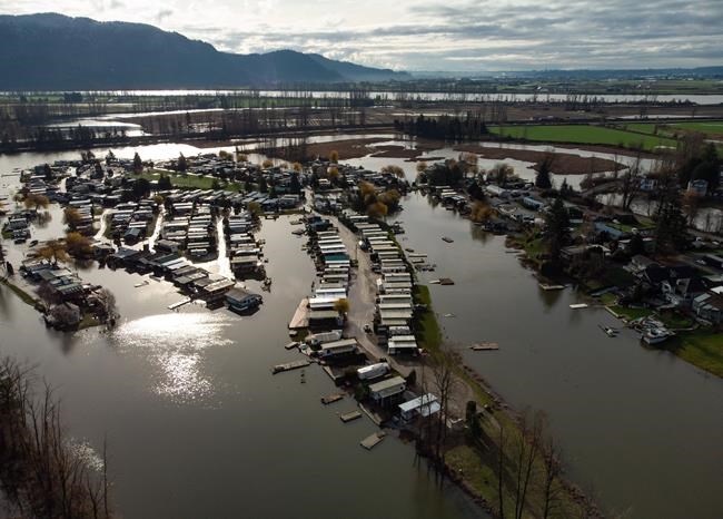 Expert panel says Canada needs to 'up its game" on climate data to better adapt | iNFOnews.ca CP2006789400
