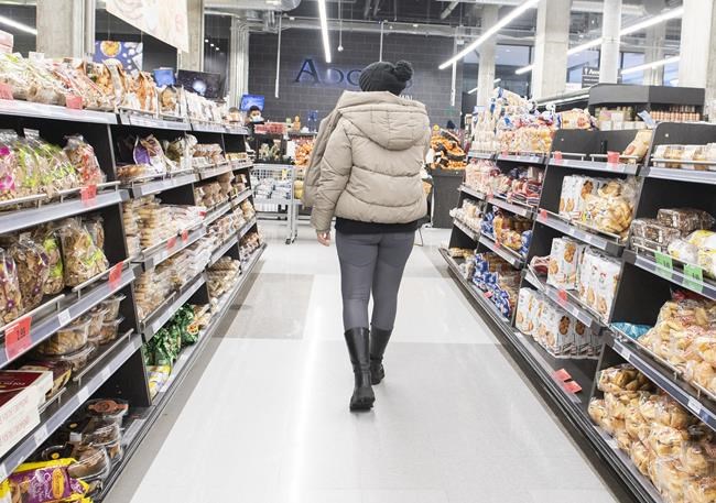 Grocery store workers call refusal to reinstate pandemic pay 'insulting' | iNFOnews.ca Grocery store workers call refusal to reinstate pandemic pay 'insulting' | iNFOnews.ca