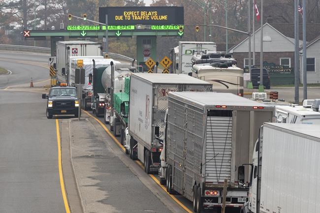 'Chaos and confusion': Government error on trucker vaccine mandate sparks disarray | iNFOnews.ca
