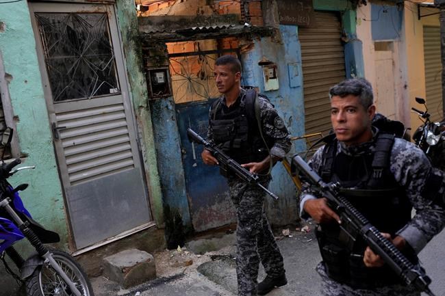 Rio de Janeiro police move to regain control of some favelas | iNFOnews.ca