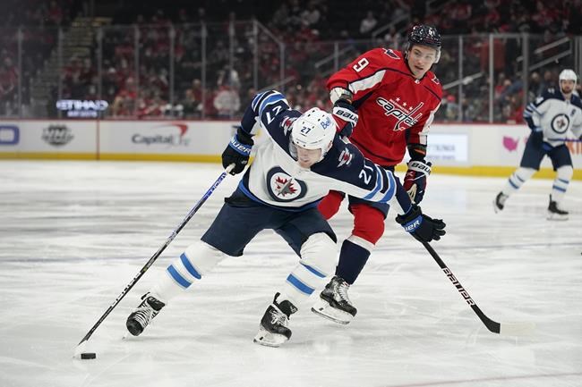 Winnipeg Jets place Nikolaj Ehlers on injured reserve after knee-on-knee hit | iNFOnews.ca CP2017775935