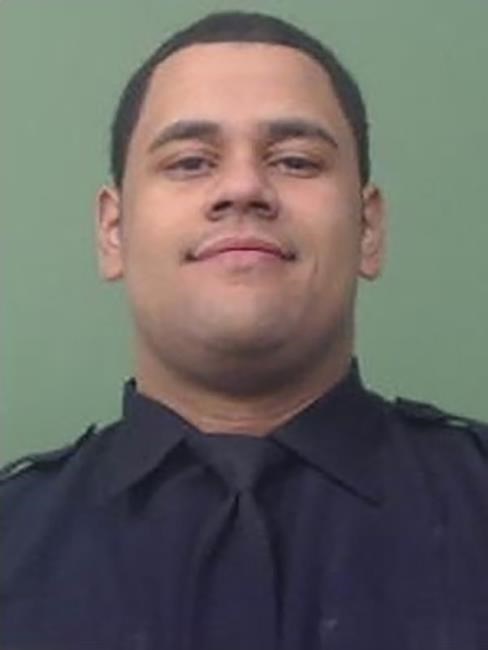 Young officer slain in Harlem joined to help 'chaotic city' | iNFOnews.ca Young officer slain in Harlem joined to help 'chaotic city' | iNFOnews.ca