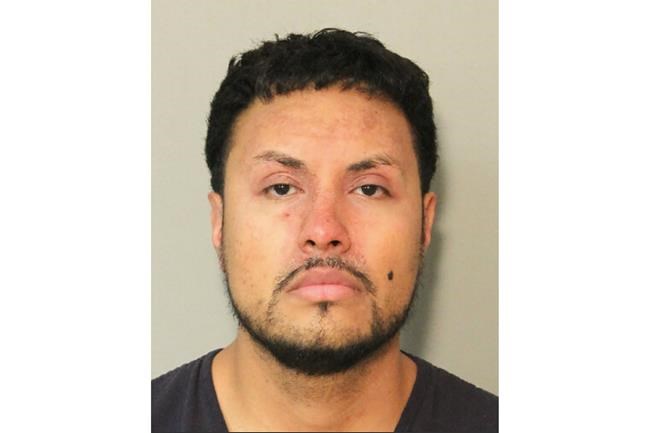 2 officers wounded in Houston shooting out of hospital | iNFOnews.ca