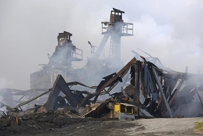 Explosion fears remain as N. Carolina fertilizer plant burns | iNFOnews.ca