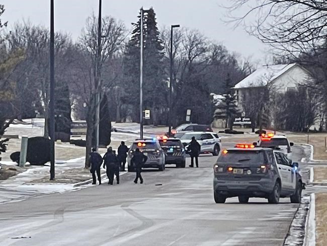 Police: Shooter at apartment complex kills 2, then himself | iNFOnews.ca Police: Shooter at apartment complex kills 2, then himself | iNFOnews.ca
