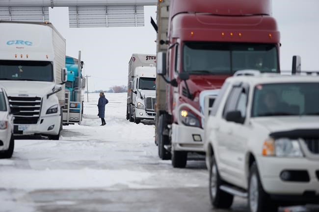 Protesters pack up, head out to end weeklong blockade at Manitoba-U.S. border | iNFOnews.ca