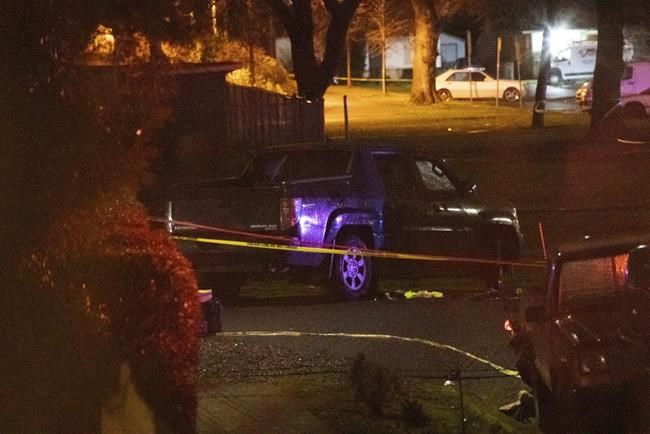 Police: 1 killed, 5 hurt in shooting during Portland protest | iNFOnews.ca Police: 1 killed, 5 hurt in shooting during Portland protest | iNFOnews.ca
