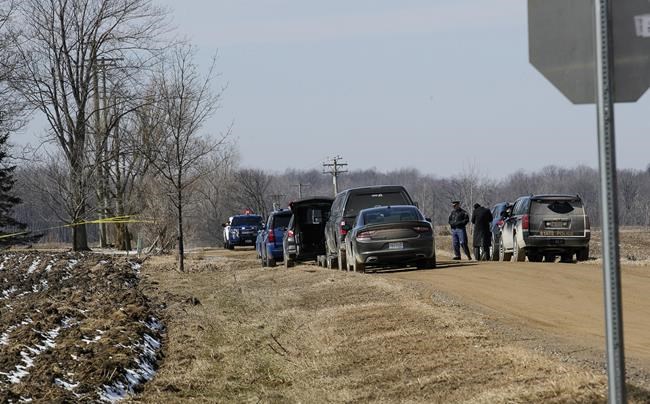 Michigan sheriff's deputy stable, suspect killed in shooting | iNFOnews.ca