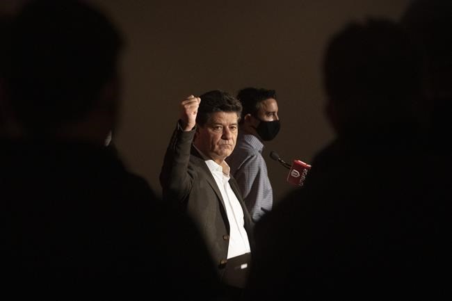 Unifor launches probe into allegations Dias broke union's constitution | iNFOnews.ca