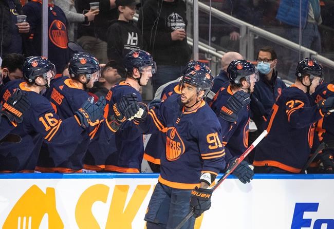Evander Kane scores twice in Oilers' 7-5 victory over the Detroit | iNFOnews.ca Evander Kane scores twice in Oilers' 7-5 victory over the Detroit | iNFOnews.ca