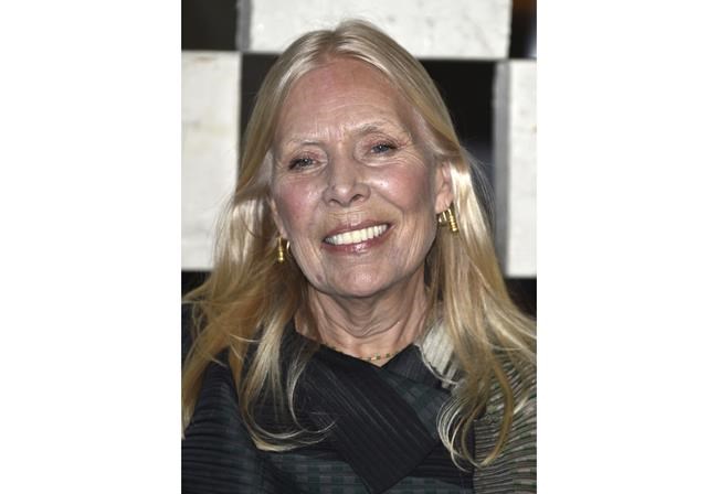 Khan, Lauper, Beck to play MusiCares Joni Mitchell tribute | iNFOnews.ca Khan, Lauper, Beck to play MusiCares Joni Mitchell tribute | iNFOnews.ca