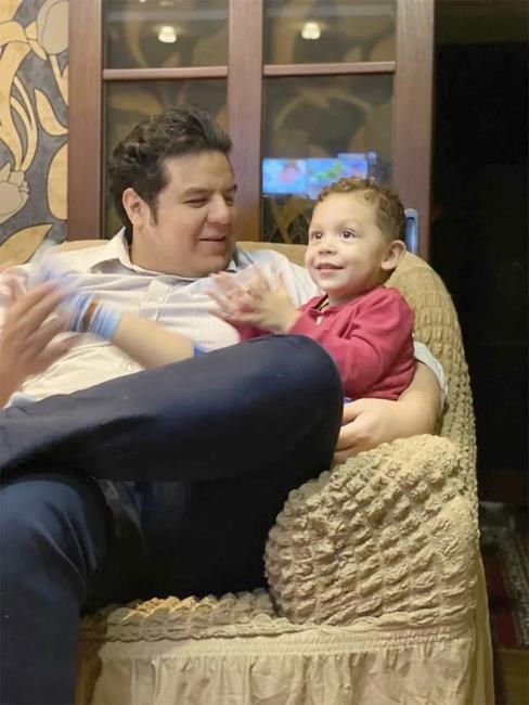 US father desperate to get 2-year-old son home from Ukraine | iNFOnews.ca