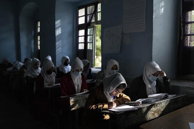 Taliban break promise on higher education for Afghan girls | iNFOnews.ca Taliban break promise on higher education for Afghan girls | iNFOnews.ca