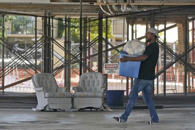 Residents evacuated from Florida apartments deemed unsafe | iNFOnews.ca