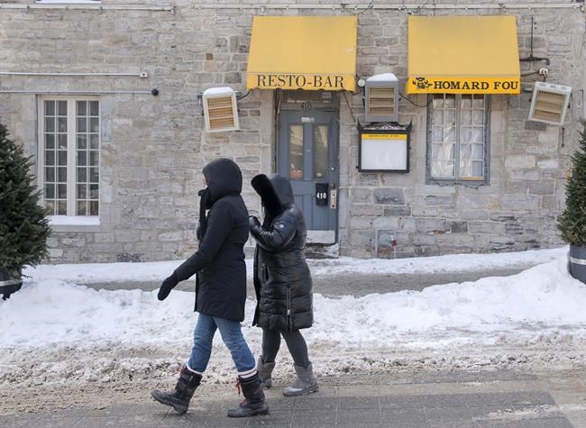 Sixth wave prompts renewed labour crunch in restaurants, retail and food processing | iNFOnews.ca