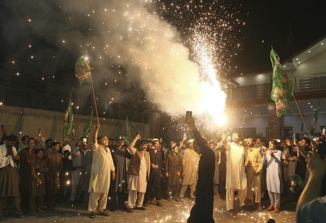 Sharif sworn in as Pakistan's new PM after week of drama | iNFOnews.ca Sharif sworn in as Pakistan's new PM after week of drama | iNFOnews.ca