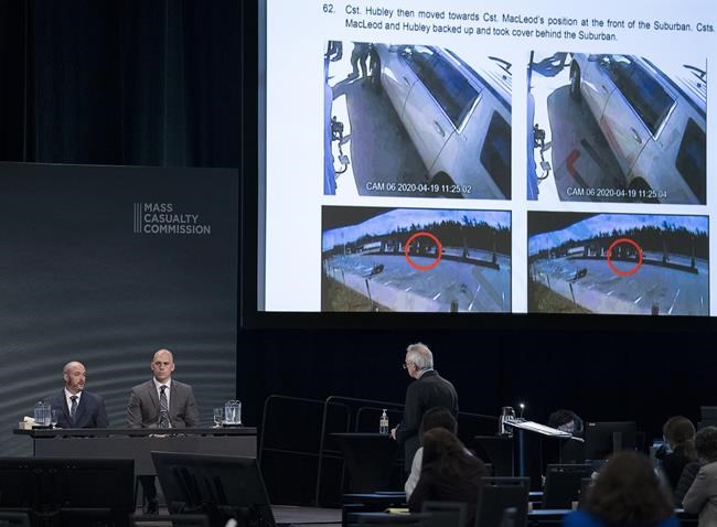 Mountie recalls killer looked at him as he aimed pistol to end N.S. rampage | iNFOnews.ca
