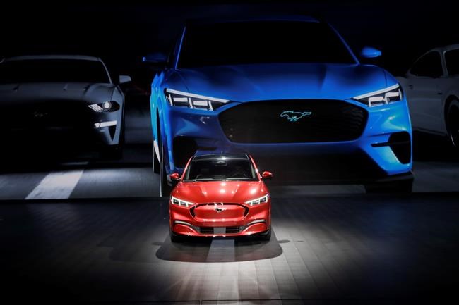 Electric vehicle popularity grows in 2021 but still not on track for federal targets | iNFOnews.ca Electric vehicle popularity grows in 2021 but still not on track for federal targets | iNFOnews.ca