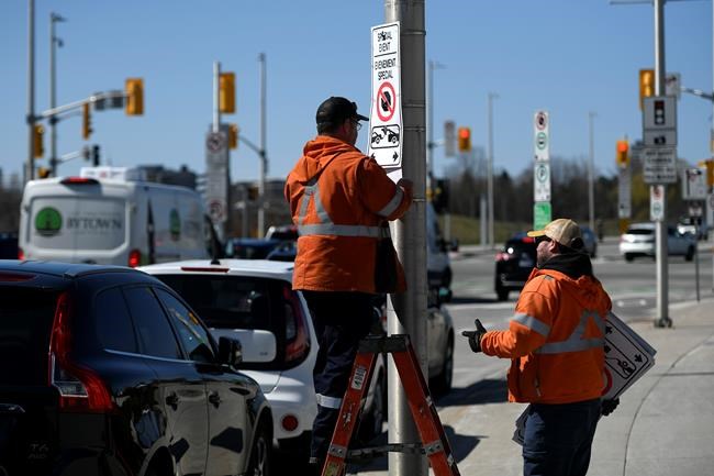 Several arrests, fines as police clear protesters from downtown Ottawa street | iNFOnews.ca