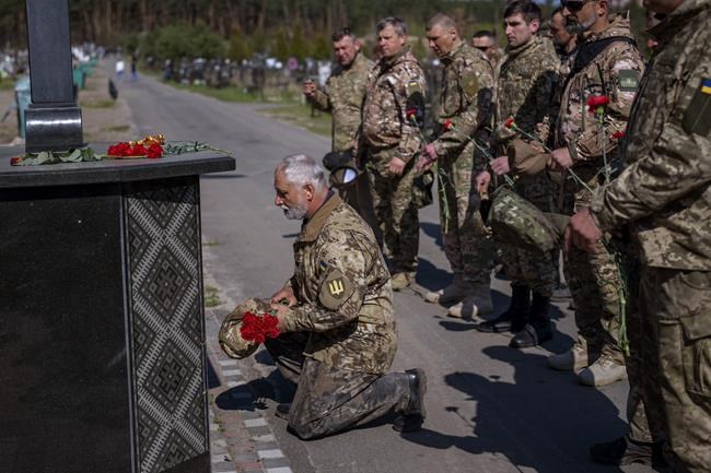 Evacuations under way in Mariupol; Pelosi visits Ukraine | iNFOnews.ca