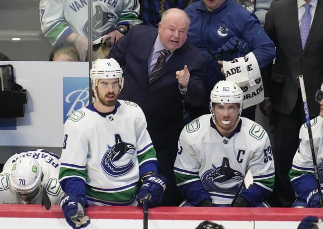 Vancouver Canucks have June 1 deadline to re-sign coach Bruce Boudreau | iNFOnews.ca
