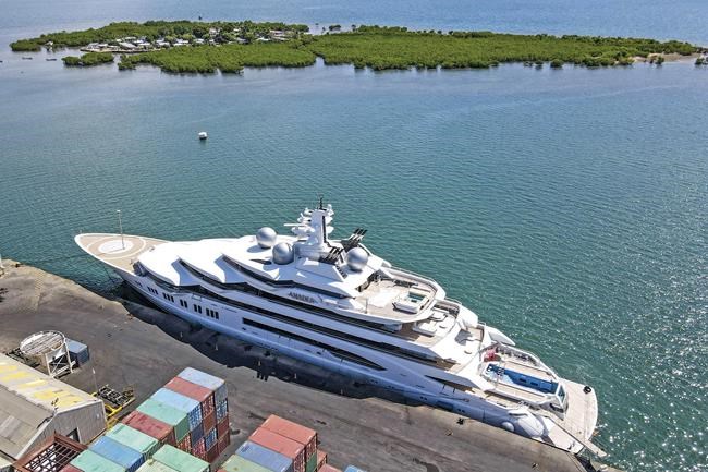 Fiji says US can seize Russian superyacht but not right away | iNFOnews.ca