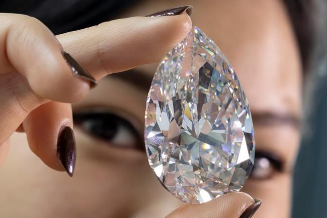 Egg-sized diamond fetches over $21M with fees at Geneva sale | iNFOnews.ca Egg-sized diamond fetches over $21M with fees at Geneva sale | iNFOnews.ca