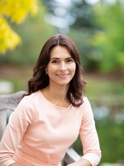 Organizations driving mental-health initiatives for Ukrainian newcomers, families | iNFOnews.ca