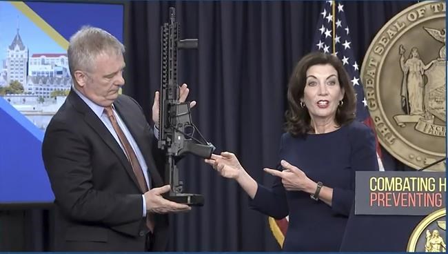 After Buffalo massacre, NY governor seeks action on guns | iNFOnews.ca CP45247430