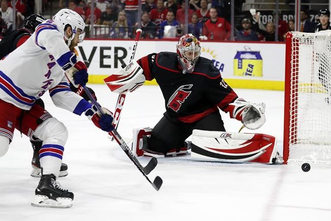 Smith, Raanta, Hurricanes top Rangers for 2-0 series lead | iNFOnews.ca CP1994494250