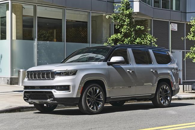 Edmunds compares Jeep Grand Wagoneer and Cadillac Escalade | iNFOnews.ca CP1135796145