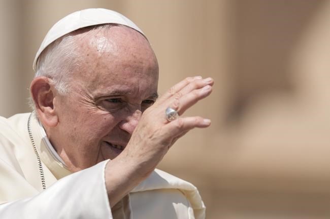 Pope greets Russian patriarch, criticized for 'naive' policy | iNFOnews.ca Pope greets Russian patriarch, criticized for 'naive' policy | iNFOnews.ca
