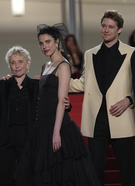 Adapting Denis Johnson, Claire Denis debuts 'Stars at Noon' | iNFOnews.ca