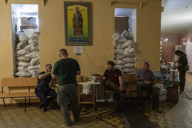 Russia puts more strength behind 'creeping' Ukraine advance | iNFOnews.ca