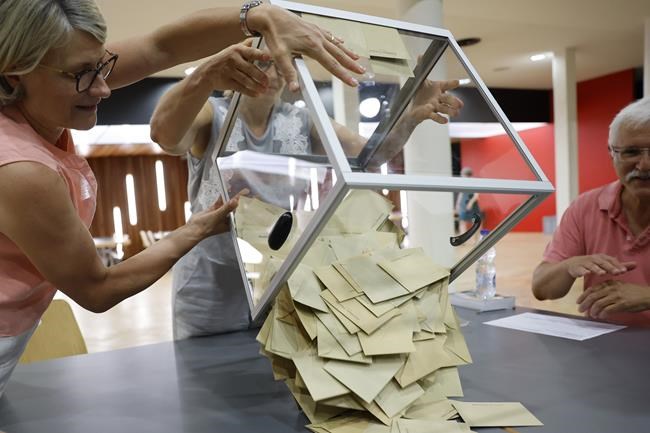 Macron alliance projected to lose parliamentary majority | iNFOnews.ca