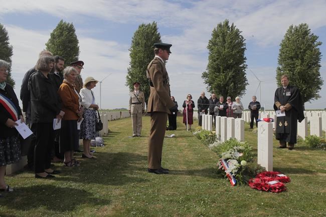 Unknown soldier no more: World War I gravestone gets a name | iNFOnews.ca Unknown soldier no more: World War I gravestone gets a name | iNFOnews.ca