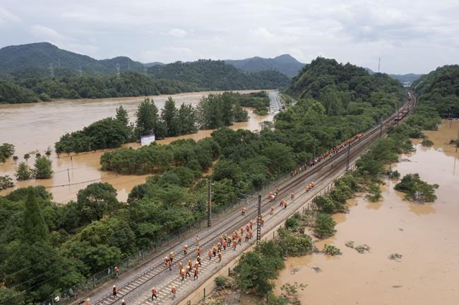 South China floods force tens of thousands to evacuate | iNFOnews.ca South China floods force tens of thousands to evacuate | iNFOnews.ca