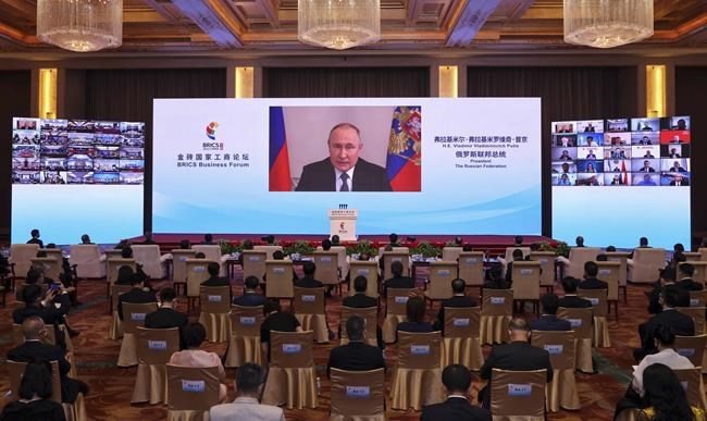 China's Xi criticizes sanctions at meeting of BRICS nations | iNFOnews.ca China's Xi criticizes sanctions at meeting of BRICS nations | iNFOnews.ca