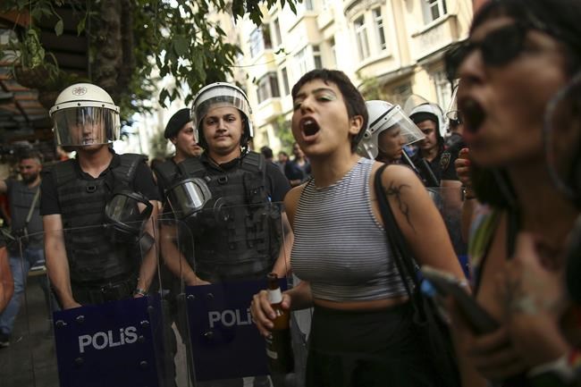 Detained LGBTQ activists in Istanbul Pride being released | iNFOnews.ca Detained LGBTQ activists in Istanbul Pride being released | iNFOnews.ca